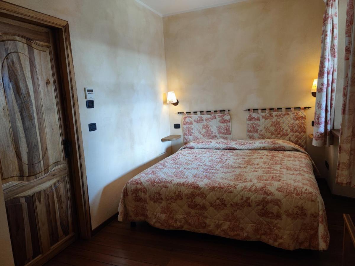 Vila Le 5 Frecce Cavour Exteriér fotografie