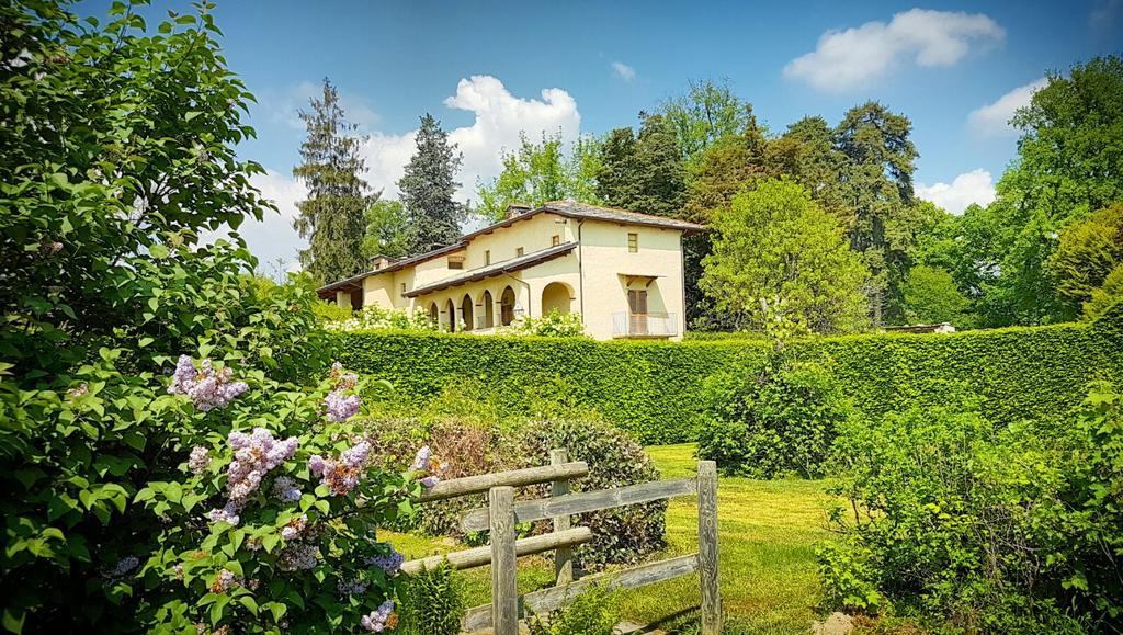 Vila Le 5 Frecce Cavour Exteriér fotografie