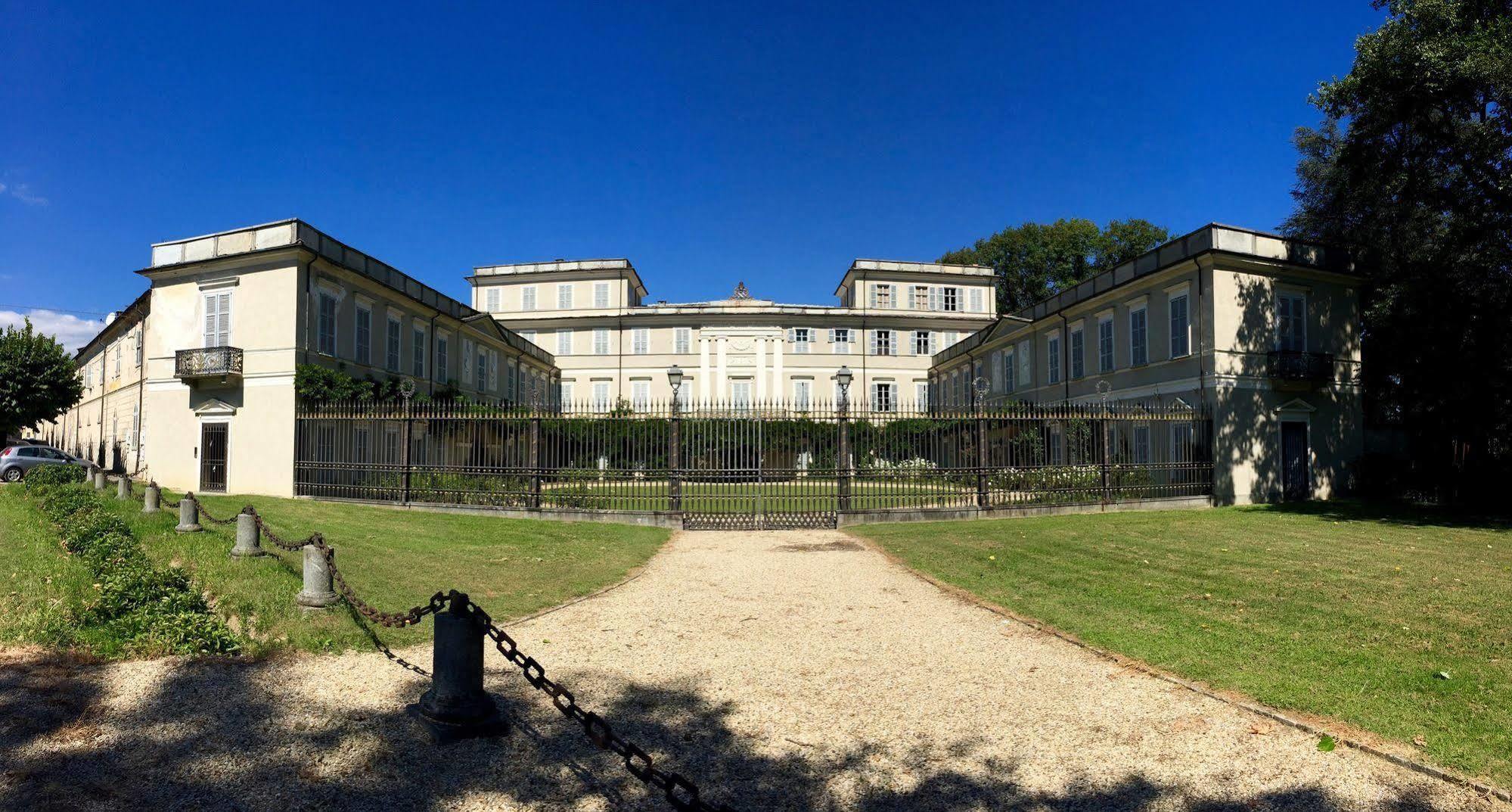 Vila Le 5 Frecce Cavour Exteriér fotografie