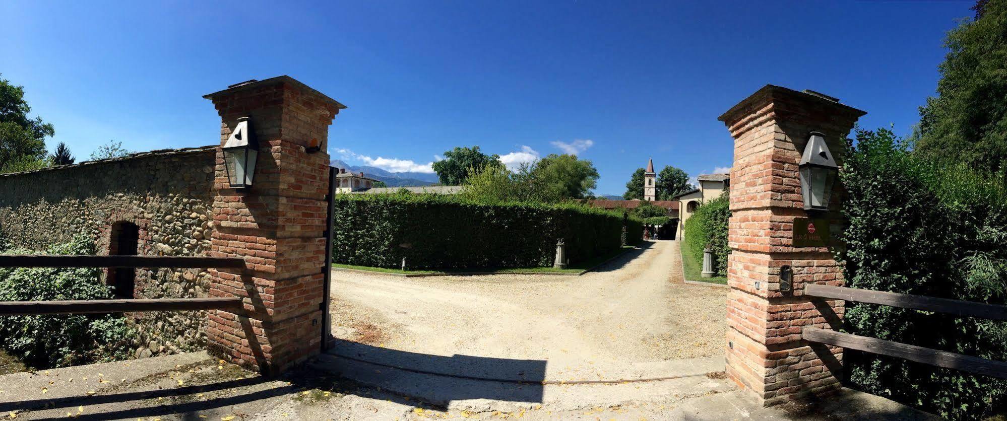 Vila Le 5 Frecce Cavour Exteriér fotografie